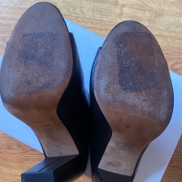 VINCE Woman black leather heels, size 9/39 - Picture 7 of 16